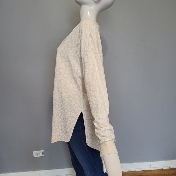 Z Supply V Neck Weekender in Leo Bone, VGUC, Size M - Picture 4 of 7